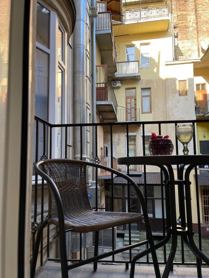 3 Room Apartments , Rohatyntsyv Street Lemberg Exterior foto